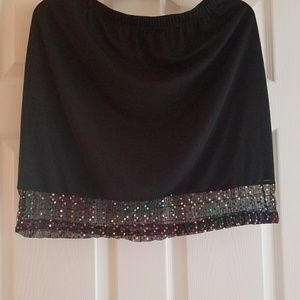 Ladies skirt an black top two piece both size L
